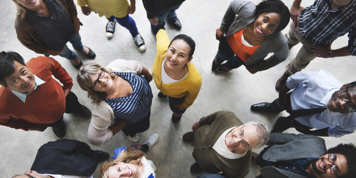 대부분의 사람들은 행복하다.