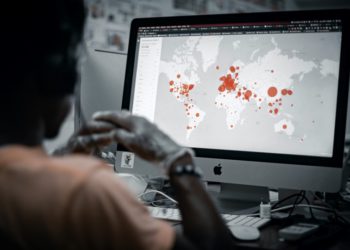 코로나19 사망률과 건강한 사회 지표들